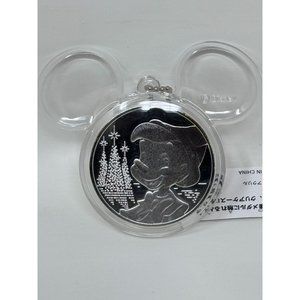 Tokyo Disney Sea 2005 Commemorative Coin Pinocchio Christmas Souvenir Keychain i